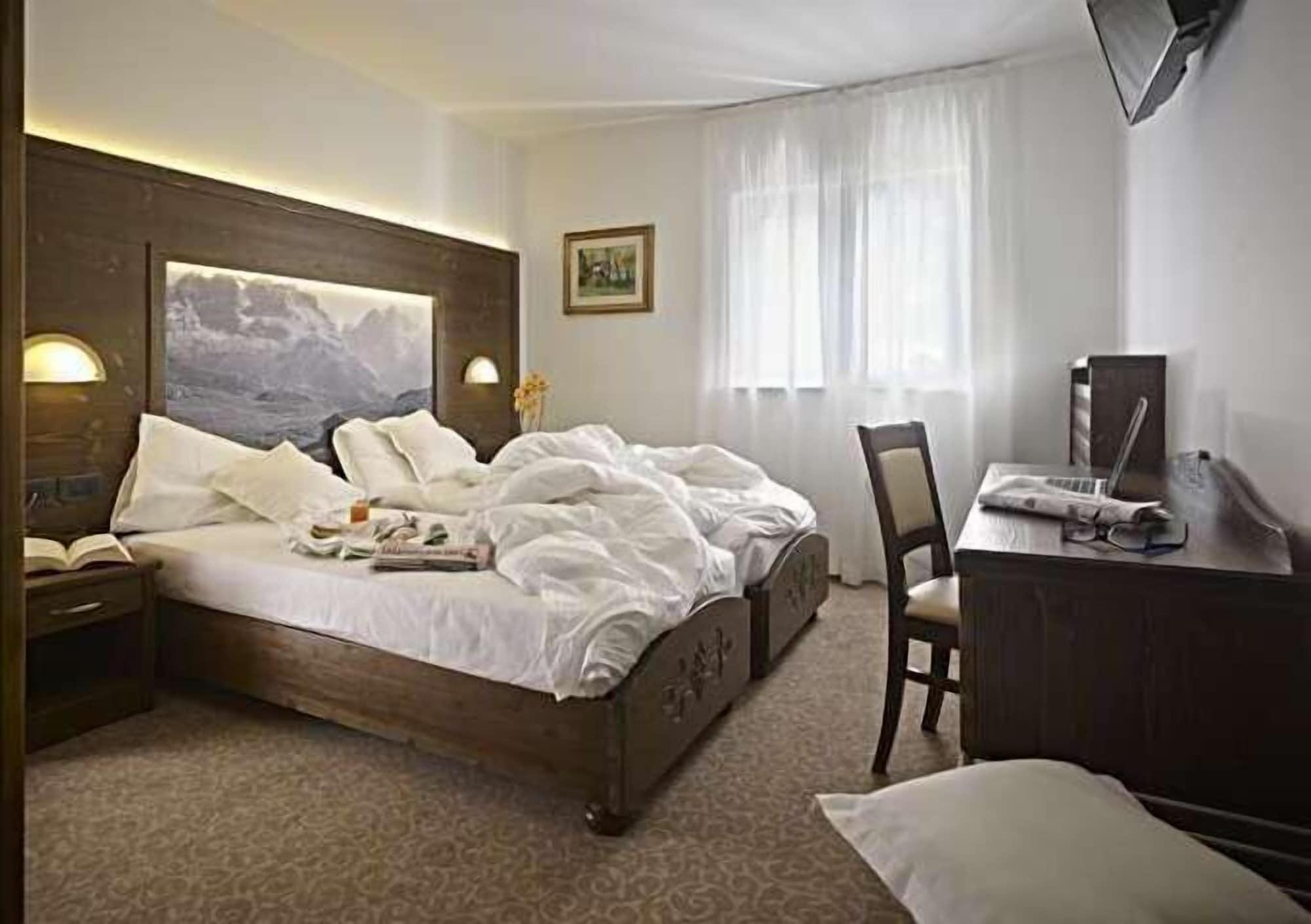 Hotel Europa Madonna Esterno foto