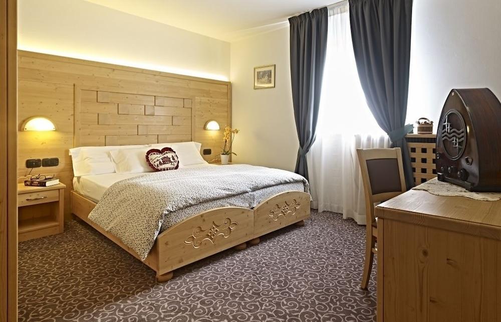 Hotel Europa Madonna Esterno foto